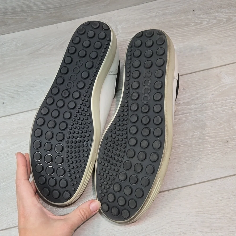 Ecco Womens Leather Lop top sneakers shoes sz 40/9-9.5